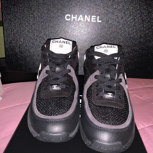 TRENDSETTERS!!! - Picture 5 of 5